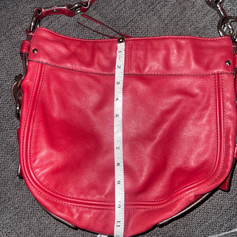 Coach Red Leather Zoe Hobo shoulder bag - Picture 12 of 12